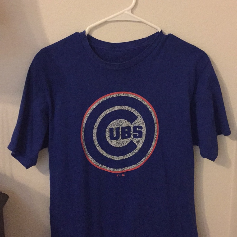 cubs t-shirt